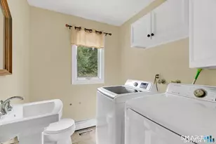 37 Woodside Dr, Branford, CT 06405 - Photo 14