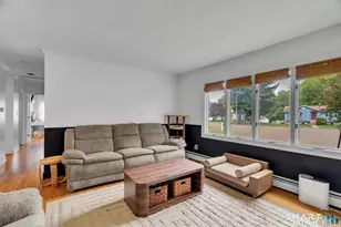 37 Woodside Dr, Branford, CT 06405 - Photo 6