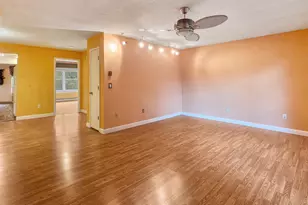 36 Wellington Dr, Farmington, CT 06032 - Photo 6