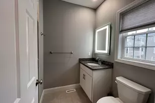 35 Ringgold St, West Hartford, CT 06107 - Photo 6