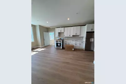 170 Denver Avenue, Bridgeport, CT 06605 - Photo 6