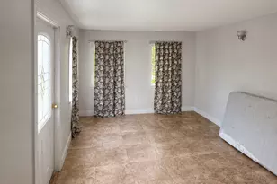 30 Chamberlain Pl, New Haven, CT 06512 - Photo 8