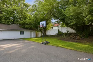 639 Arch St, New Britain, CT 06051 - Photo 2