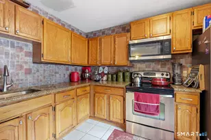 639 Arch St, New Britain, CT 06051 - Photo 8