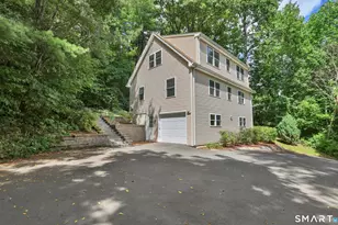 25 Gale Rd, Bloomfield, CT 06002 - Photo 4