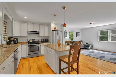 25 Gale Road, Bloomfield, CT 06002 - Photo 8