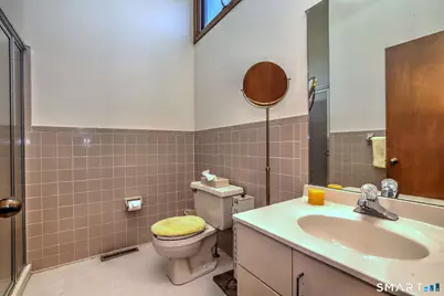 690 Forest Road #702, West Haven, CT 06516 - Photo 34