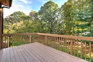 690 Forest Rd, West Haven, CT 06516 - Photo 10