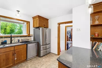 64 Walker Street, Manchester, CT 06040 - Photo 6