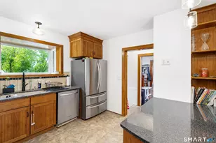 64 Walker St, Manchester, CT 06040 - Photo 6