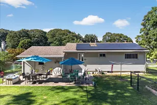 12 Bern Ct, Groton, CT 06355 - Photo 2