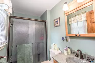 41 Rainbow Ct, Hamden, CT 06514 - Photo 20
