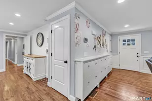 32 Nuthatch Hill Rd, Trumbull, CT 06611 - Photo 8