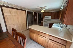 11 Weatherside Dr, Wallingford, CT 06492 - Photo 10