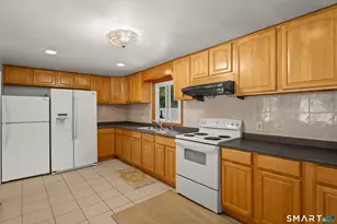 28 Lucas Park Rd, Norwich, CT 06360 - Photo 6