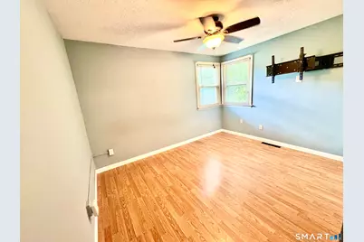 39 Brookview Avenue, Waterbury, CT 06706 - Photo 10