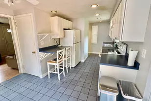 39 Brookview Ave, Waterbury, CT 06706 - Photo 6