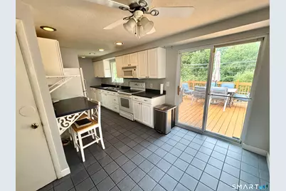 39 Brookview Avenue, Waterbury, CT 06706 - Photo 2