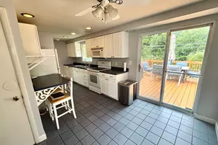 39 Brookview Ave, Waterbury, CT 06706 - Photo 2