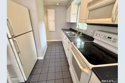 39 Brookview Avenue, Waterbury, CT 06706 - Photo 4
