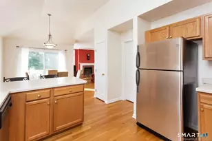 27 Copper Creek Cir, Newtown, CT 06470 - Photo 8