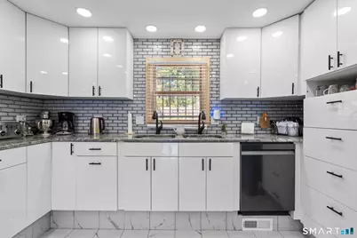 476 Norton Parkway, New Haven, CT 06511 - Photo 6
