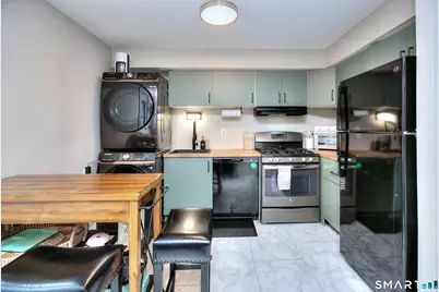 245 Sunnyridge Avenue #50, Fairfield, CT 06824 - Photo 8