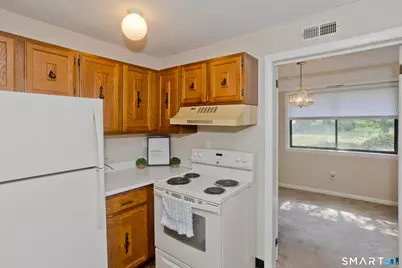 70 Landing Circle #70, Suffield, CT 06078 - Photo 8
