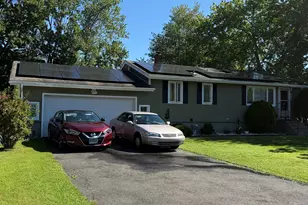 17 Woodhill Ln, West Haven, CT 06516 - Photo 2