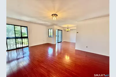 1 Valley Road #205, Stamford, CT 06902 - Photo 4