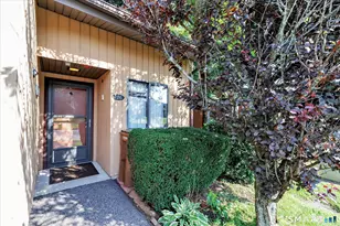 426 Asbury Ridge, Shelton, CT 06484 - Photo 2