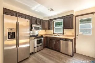 121 Longfellow Rd, Shelton, CT 06484 - Photo 10