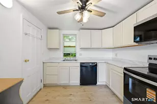 16 Colt St, New Britain, CT 06052 - Photo 4