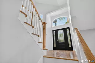 13 Willow Ln, East Lyme, CT 06333 - Photo 10