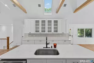 13 Willow Ln, East Lyme, CT 06333 - Photo 8