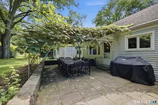 8 Fairwood Farms Dr, West Hartford, CT 06107 - Photo 34