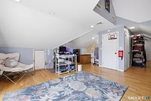 8 Fairwood Farms Dr, West Hartford, CT 06107 - Photo 28