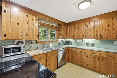 8 Fairwood Farms Drive, West Hartford, CT 06107 - Photo 16