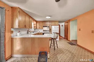 314 Tunxis Ave, Bloomfield, CT 06002 - Photo 12
