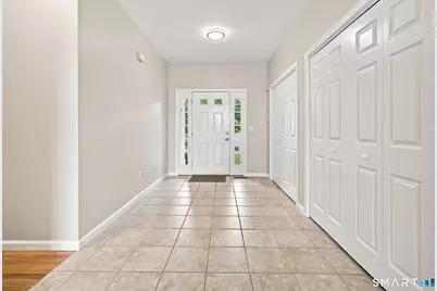 8 South Pond Road #8, Bloomfield, CT 06002 - Photo 2