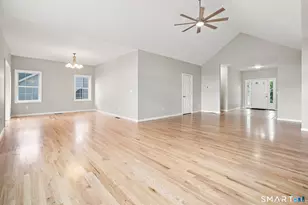 8 South Pond Rd, Bloomfield, CT 06002 - Photo 6