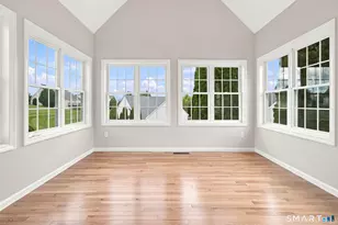 8 South Pond Rd, Bloomfield, CT 06002 - Photo 10