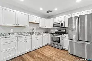 22 North Lake Dr, Hamden, CT 06517 - Photo 4