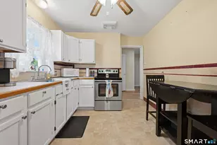 150 Clough Rd, Waterbury, CT 06708 - Photo 8