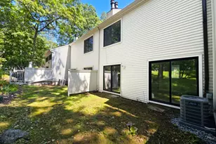 127 Farmington Chase Crescent, Farmington, CT 06032 - Photo 18