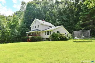 38 Sabin St, Putnam, CT 06260 - Photo 2