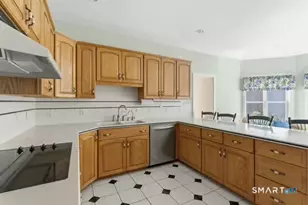 8 Red Brook Ln, Ledyard, CT 06339 - Photo 10
