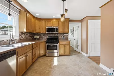 218 Columbia Street, New Britain, CT 06052 - Photo 14