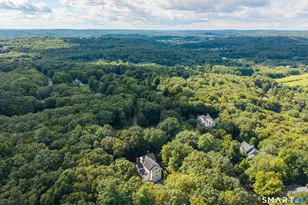 12 Carriage Hill Rd, Woodbridge, CT 06525 - Photo 2
