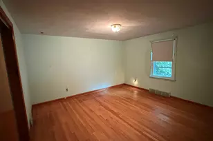 21 Athol Pl, Hamden, CT 06517 - Photo 6